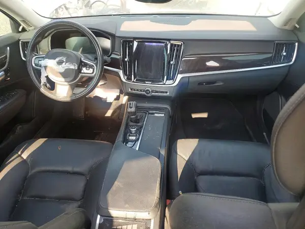 YV1A22MK4H1010021 2017 VOLVO S90 - Image 8