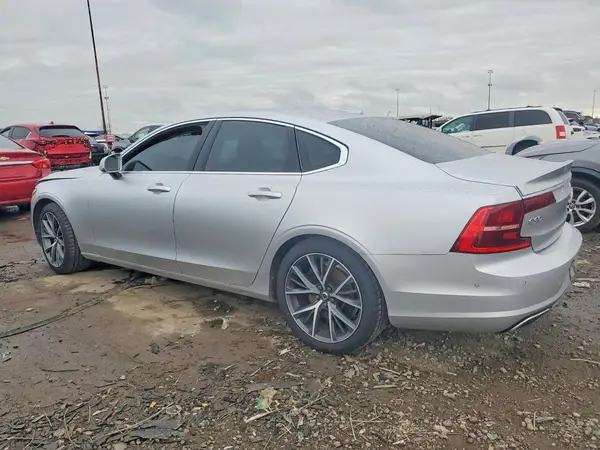 YV1A22MK4H1011329 2017 VOLVO S90 - Image 2
