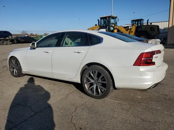 YV1A22MK4H1012089 2017 VOLVO S90 - Image 2