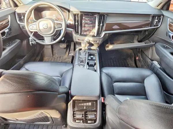 YV1A22MK4H1013081 2017 VOLVO S90 - Image 8