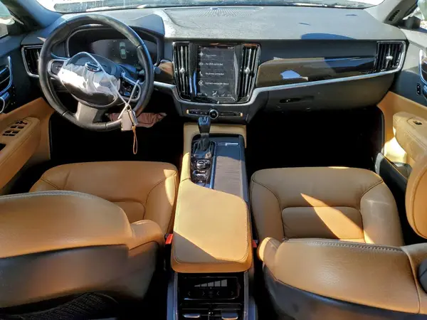 YV1A22MK4H1015946 2017 VOLVO S90 - Image 8