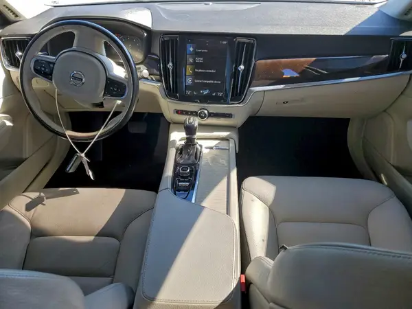 YV1A22MK5H1015115 2017 VOLVO S90 - Image 8