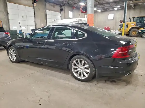 YV1A22MK6H1005032 2017 VOLVO S90 - Image 2