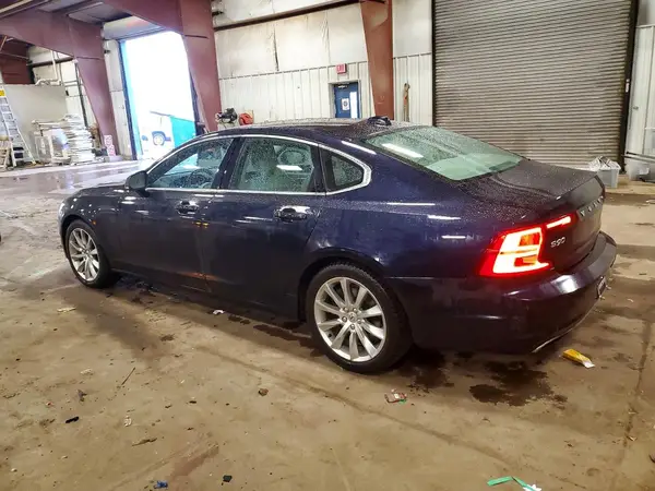 YV1A22MK6H1005340 2017 VOLVO S90 - Image 2