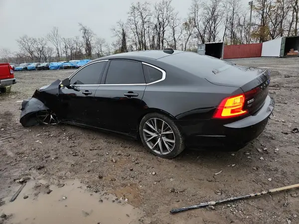YV1A22MK6H1016113 2017 VOLVO S90 - Image 2