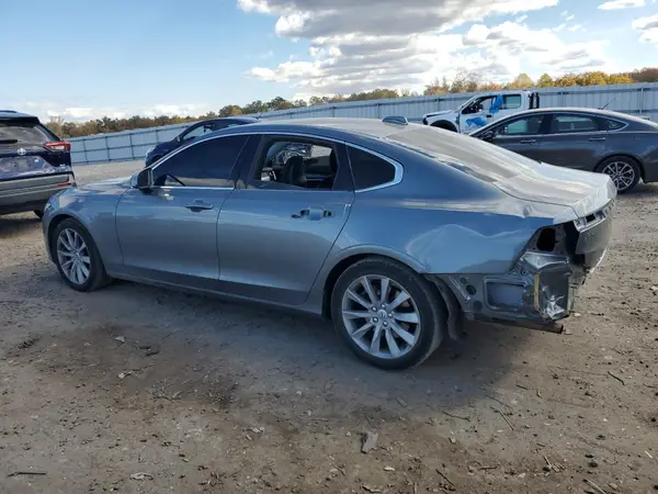 YV1A22MK7H1003872 2017 VOLVO S90 - Image 2