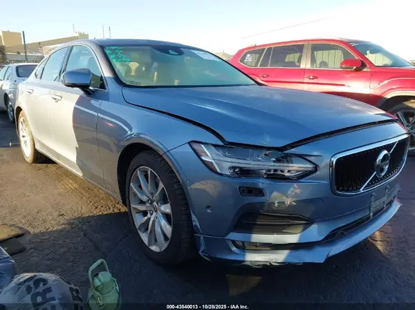 YV1A22MK7H1005718 2017 VOLVO S90 - Image 1