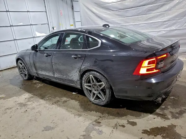 YV1A22MK7H1010434 2017 VOLVO S90 - Image 2