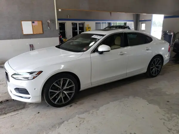 YV1A22MK7H1013995 2017 VOLVO S90 - Image 1