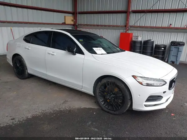 YV1A22MK7H1014743 2017 VOLVO S90 - Image 1
