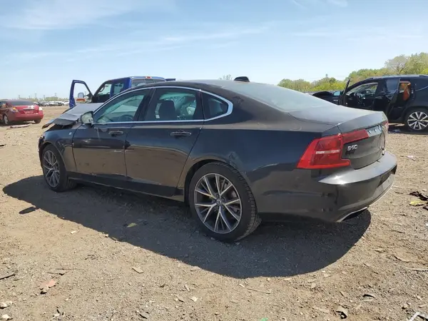 YV1A22MK9H1009947 2017 VOLVO S90 - Image 2