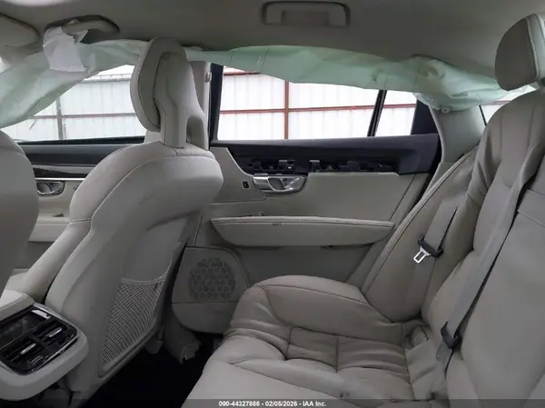 YV1A22MK9H1015201 2017 VOLVO S90 - Image 8