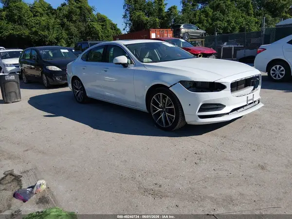 YV1A22MK9H1015280 2017 VOLVO S90 - Image 1