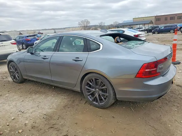 YV1A22MK9H1015697 2017 VOLVO S90 - Image 2