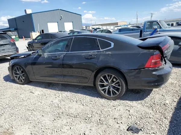YV1A22MKXH1004904 2017 VOLVO S90 - Image 2