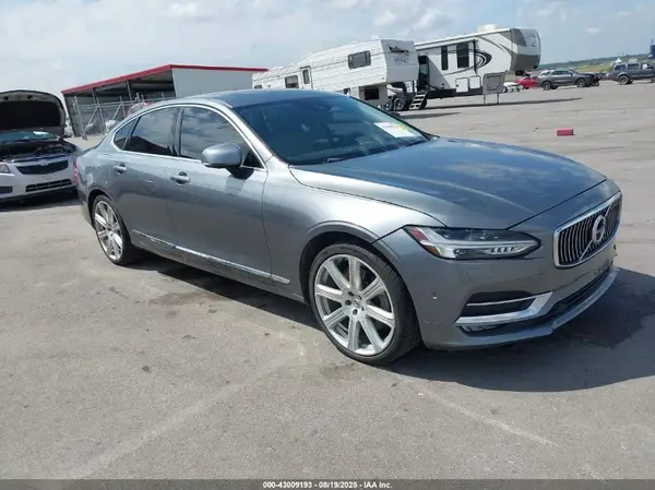 YV1A22ML0H1005925 2017 VOLVO S90