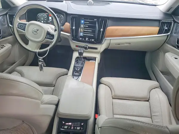 YV1A22ML3H1007748 2017 VOLVO S90 - Image 8
