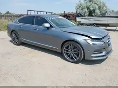 YV1A22ML5H1001823 2017 VOLVO S90