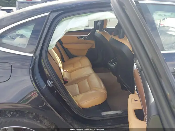 YV1A22ML6H1005914 2017 VOLVO S90 - Image 8