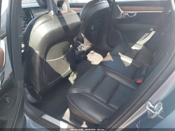 YV1A22ML7H1000821 2017 VOLVO S90 - Image 8