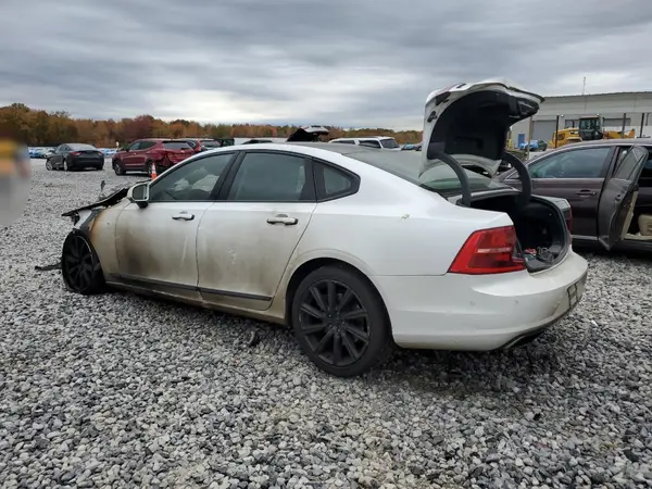 YV1A22ML7H1010801 2017 VOLVO S90 - Image 2