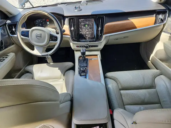 YV1A22ML8H1000987 2017 VOLVO S90 - Image 8