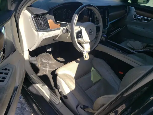 YV1A22MLXH1000909 2017 VOLVO S90 - Image 8