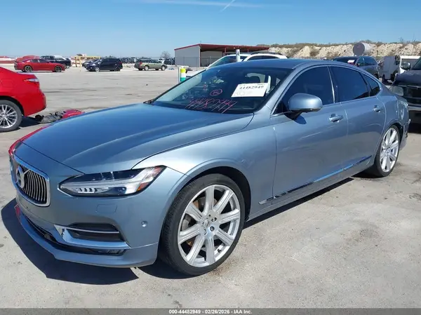 YV1A22MLXH1007293 2017 VOLVO S90 - Image 2