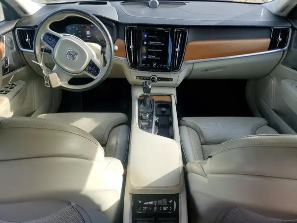 YV1A22MLXH1007519 2017 VOLVO S90 - Image 8