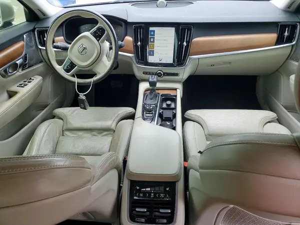 YV1A22MLXH1017421 2017 VOLVO S90 - Image 8