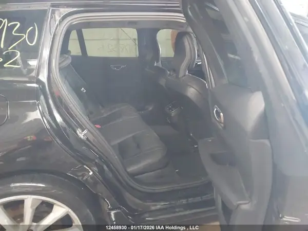 YV1A22SK7K1017832 2019 VOLVO V60 - Image 8