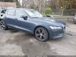 YV1A22SL7K2325537 2019 VOLVO V60