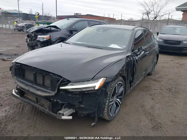 YV1A22SM7N1478809 2022 VOLVO V60 - Image 2