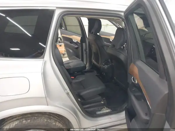 YV40621N7P1902568 2023 VOLVO XC90 - Image 8