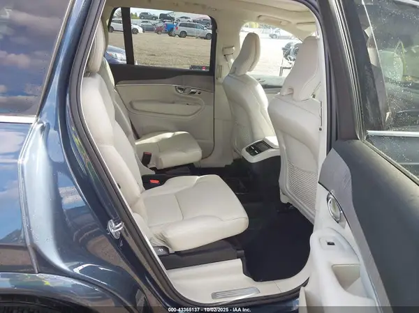 YV40621NXP1921292 2023 VOLVO XC90 - Image 8