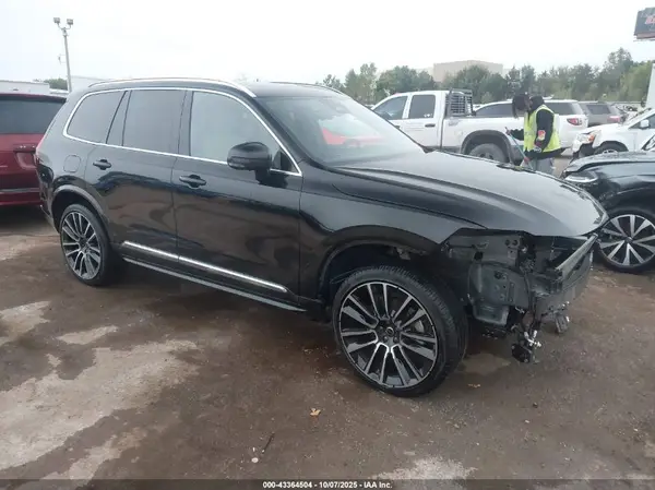 YV4062JB0S1361460 2025 VOLVO XC90 - Image 1