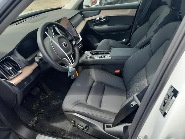 2025 VOLVO XC90 auction photo 7