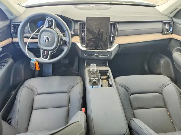 YV4062JB4S1390993 2025 VOLVO XC90 - Image 8