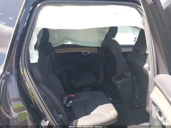 YV4062JB6S1373774 2025 VOLVO XC90 - Image 8