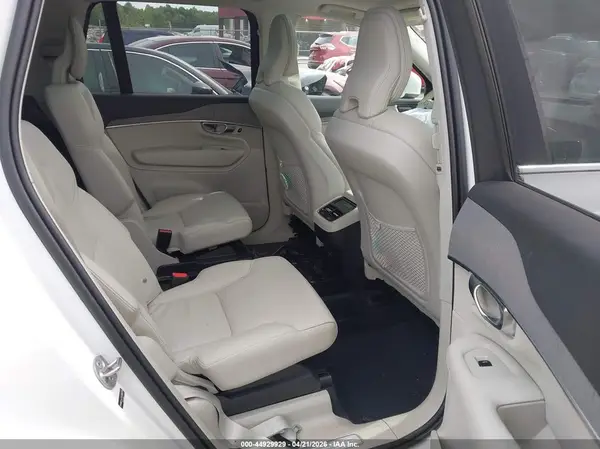 YV4062JE7S1330720 2025 VOLVO XC90 - Image 8