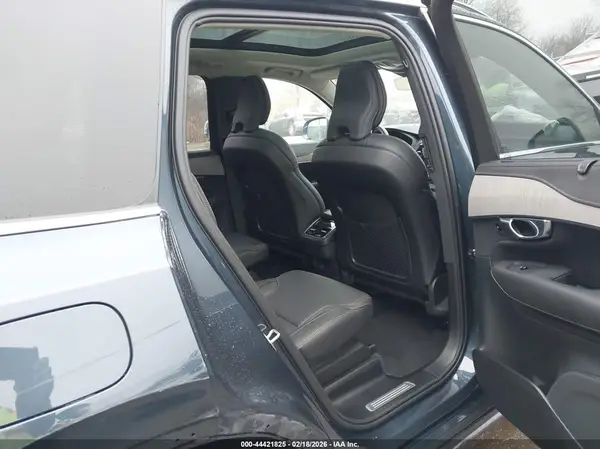 YV4062JF1S1311315 2025 VOLVO XC90 - Image 8