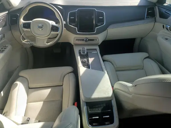 YV4062JF2R1188070 2024 VOLVO XC90 - Image 8