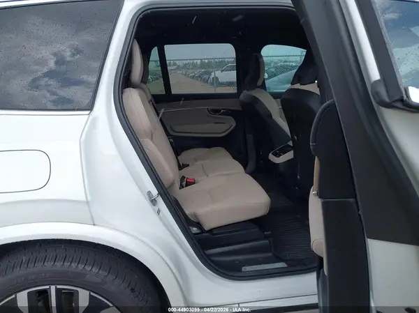 YV4062PB0S1391016 2025 VOLVO XC90 - Image 8