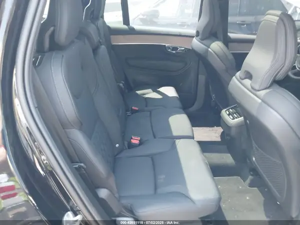 YV4062PB3S1366904 2025 VOLVO XC90 - Image 8