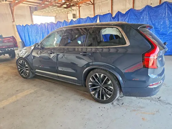 YV4062PB3S1369656 2025 VOLVO XC90 - Image 2