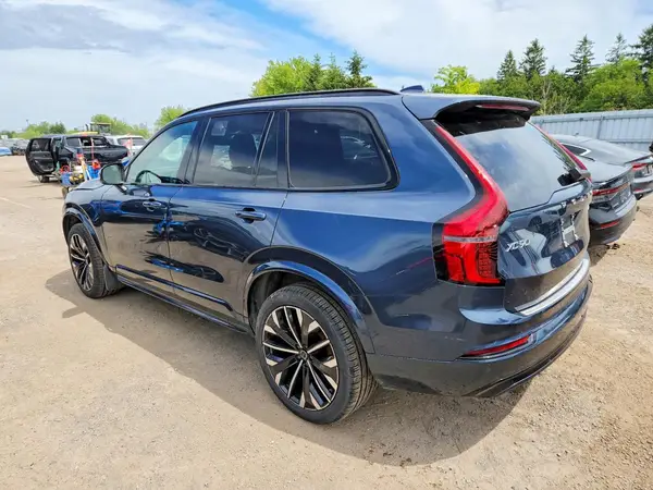 YV4062PC4T1457660 2026 VOLVO XC90 - Image 2