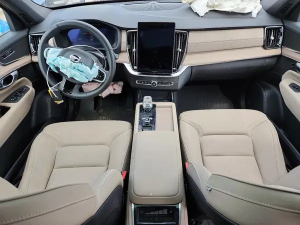 YV4062PC4T1457660 2026 VOLVO XC90 - Image 8