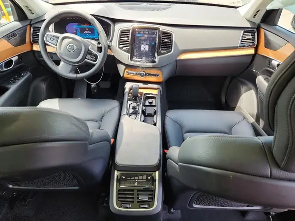YV4062PE0R1161402 2024 VOLVO XC90 - Image 8