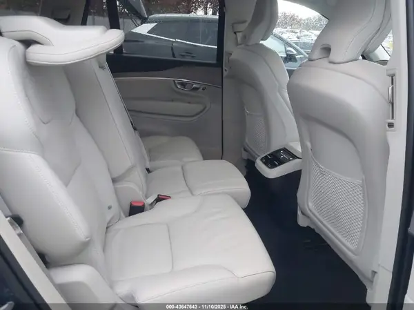 YV4062PE0R1161836 2024 VOLVO XC90 - Image 8