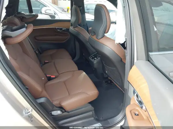 YV4062PE0S1299396 2025 VOLVO XC90 - Image 8